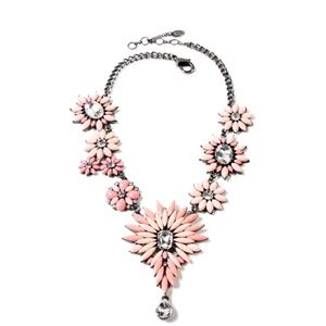 Amrita Singh peach contempo statement necklace